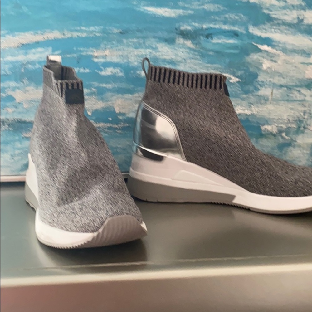 Michael Kors Shoes with the box